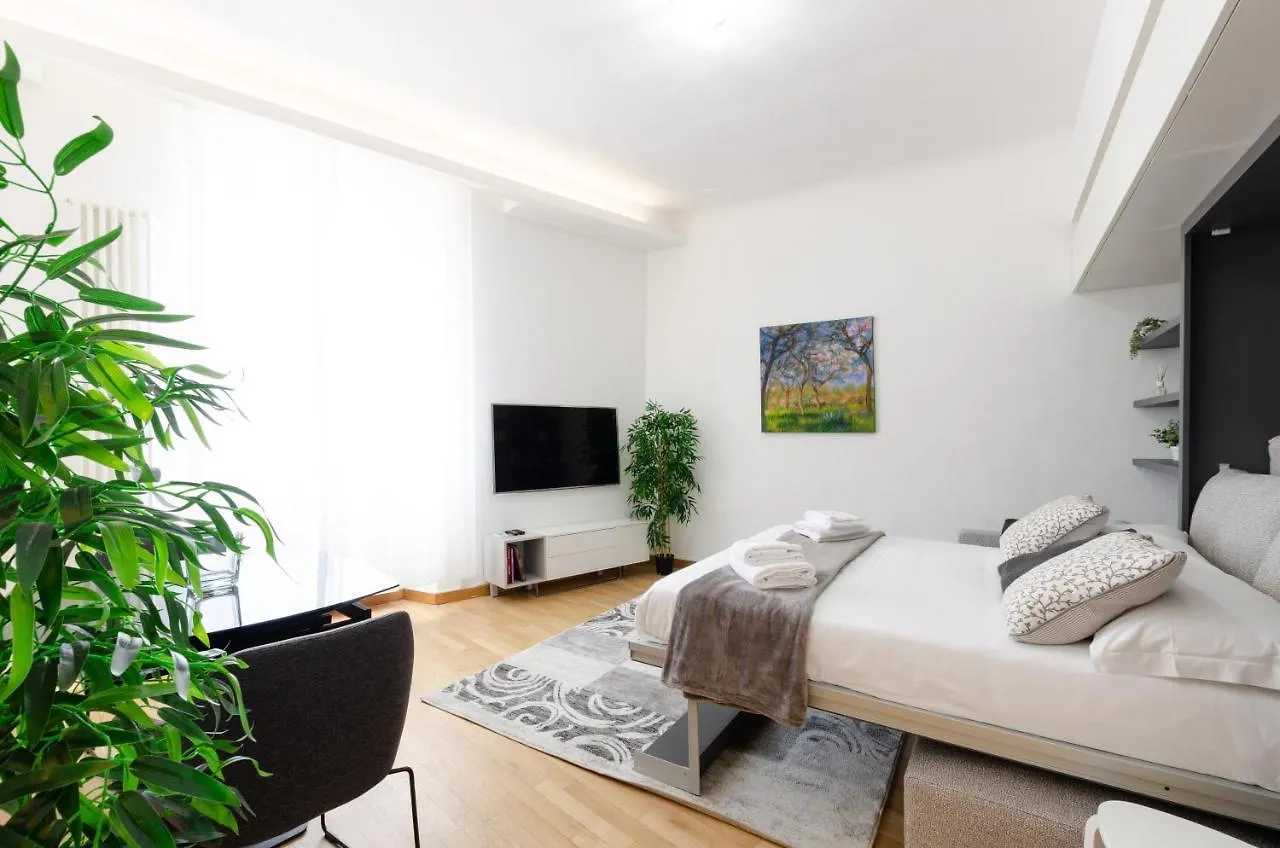 Design Apartment - Spadolini, Campus Bocconi Milan 0*,  Italy